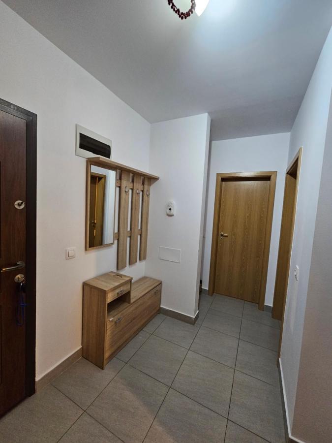 Apartment Elena's Coresi *